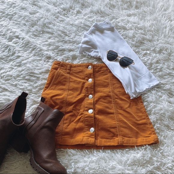 Forever 21 Dresses & Skirts - 3/$25 Burnt Orange Button Front Skirt🌿